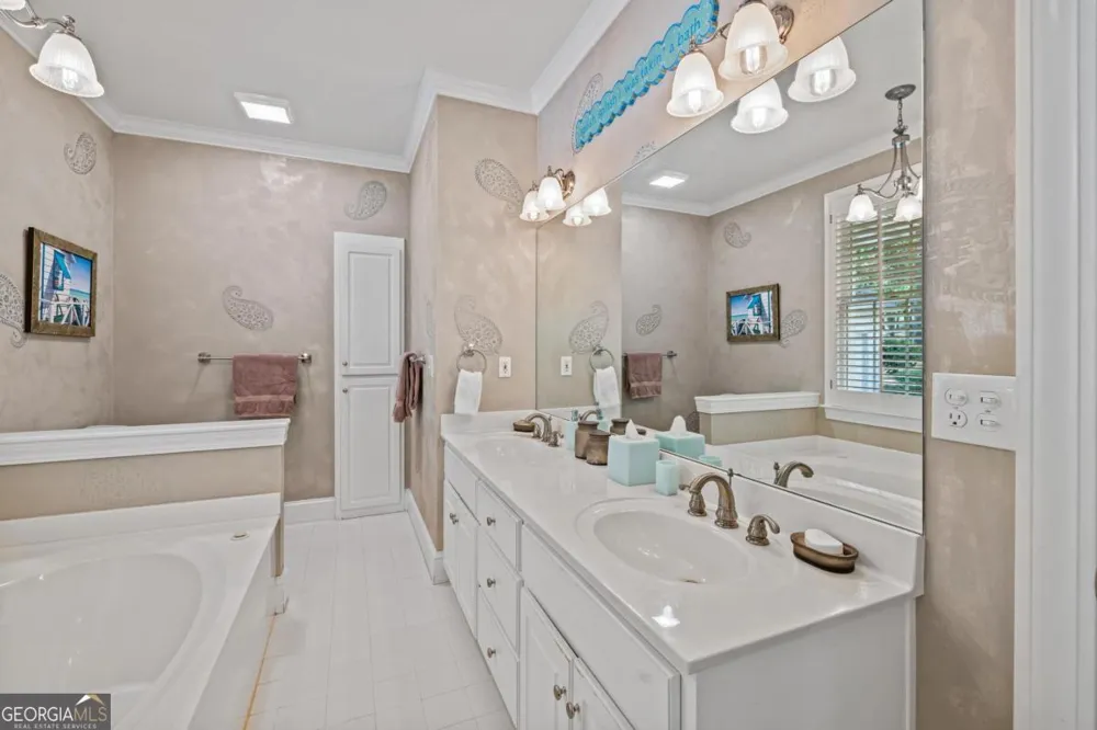 129 Barrington Hall DR Eatonton, GA 31024