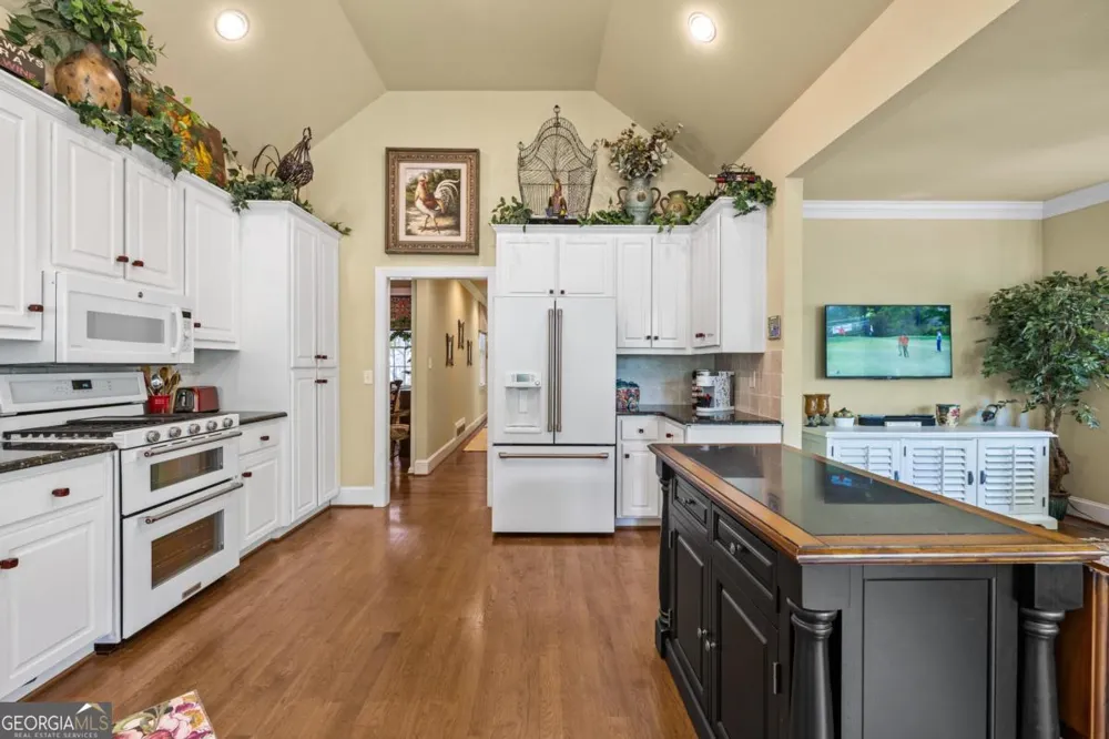 129 Barrington Hall DR Eatonton, GA 31024