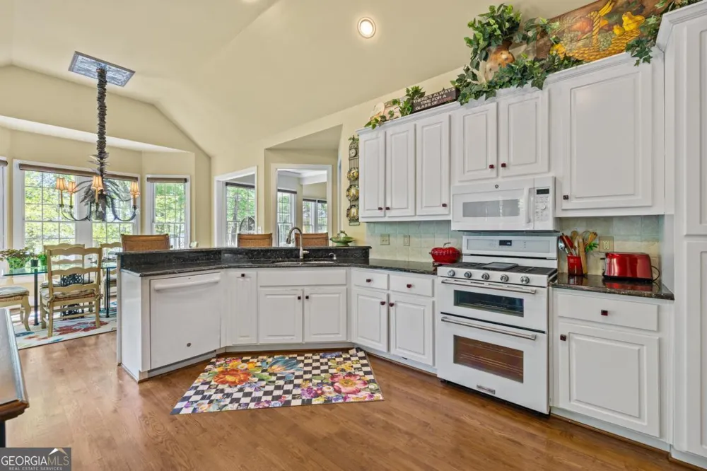 129 Barrington Hall DR Eatonton, GA 31024