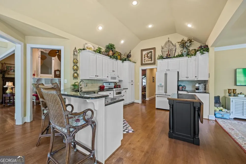 129 Barrington Hall DR Eatonton, GA 31024