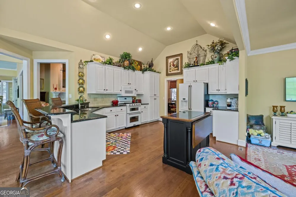 129 Barrington Hall DR Eatonton, GA 31024