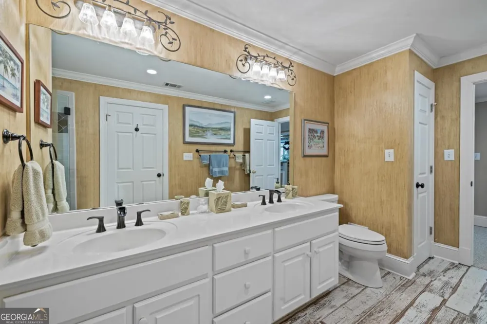 129 Barrington Hall DR Eatonton, GA 31024