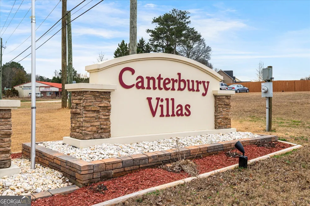 146 Chaucer LN Carrollton, GA 30117
