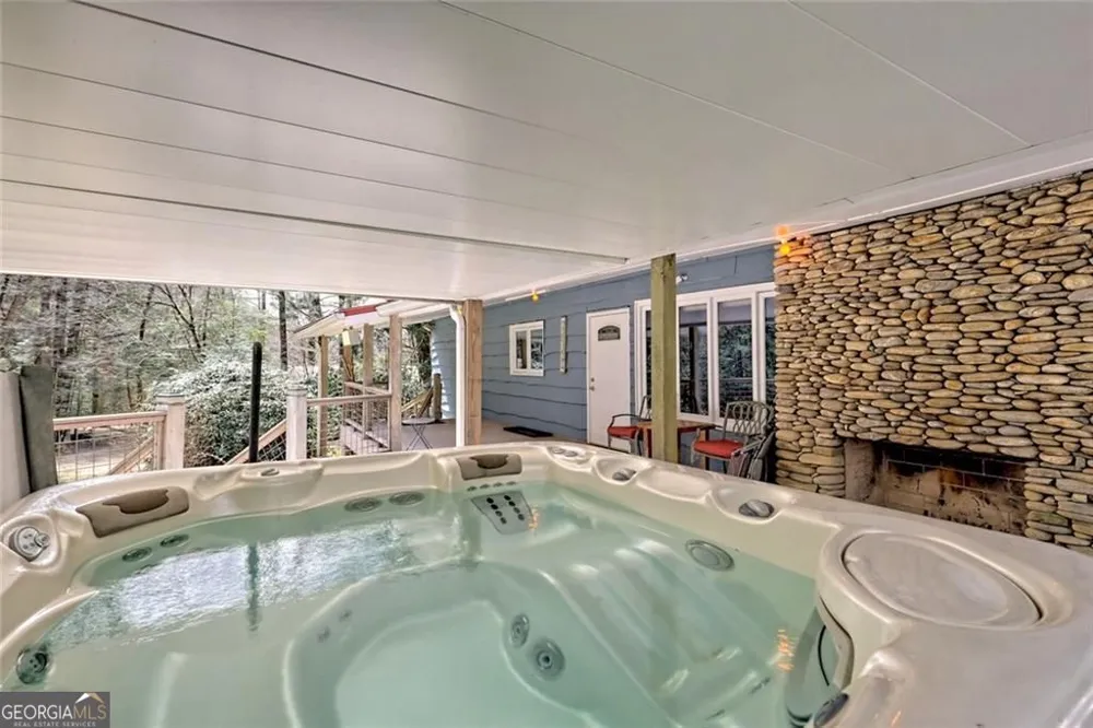 2960 Tate City RD Hayesville, NC 28904