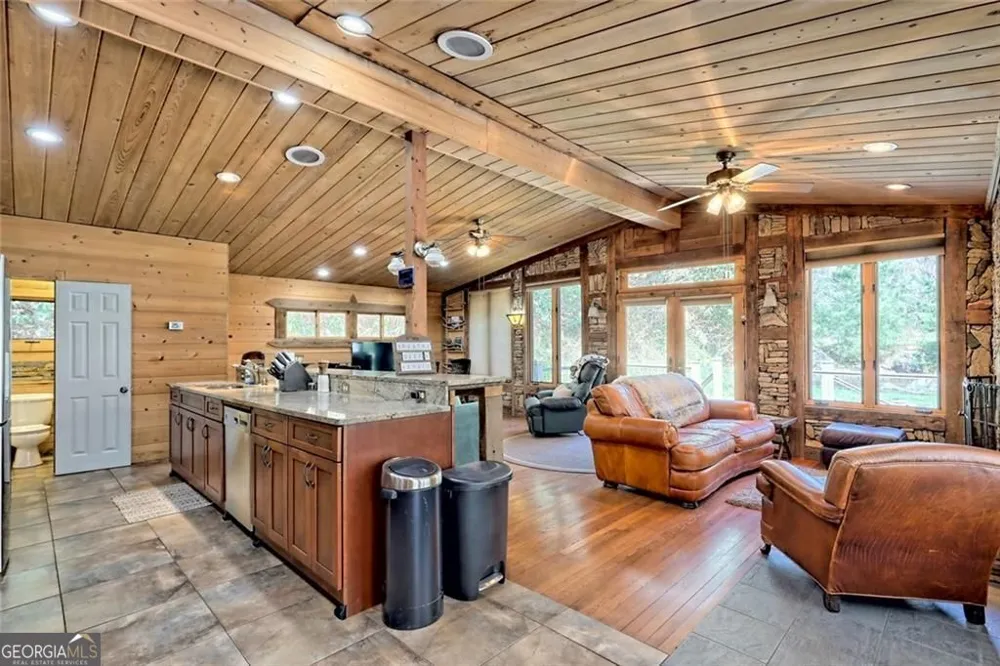 2960 Tate City RD Hayesville, NC 28904