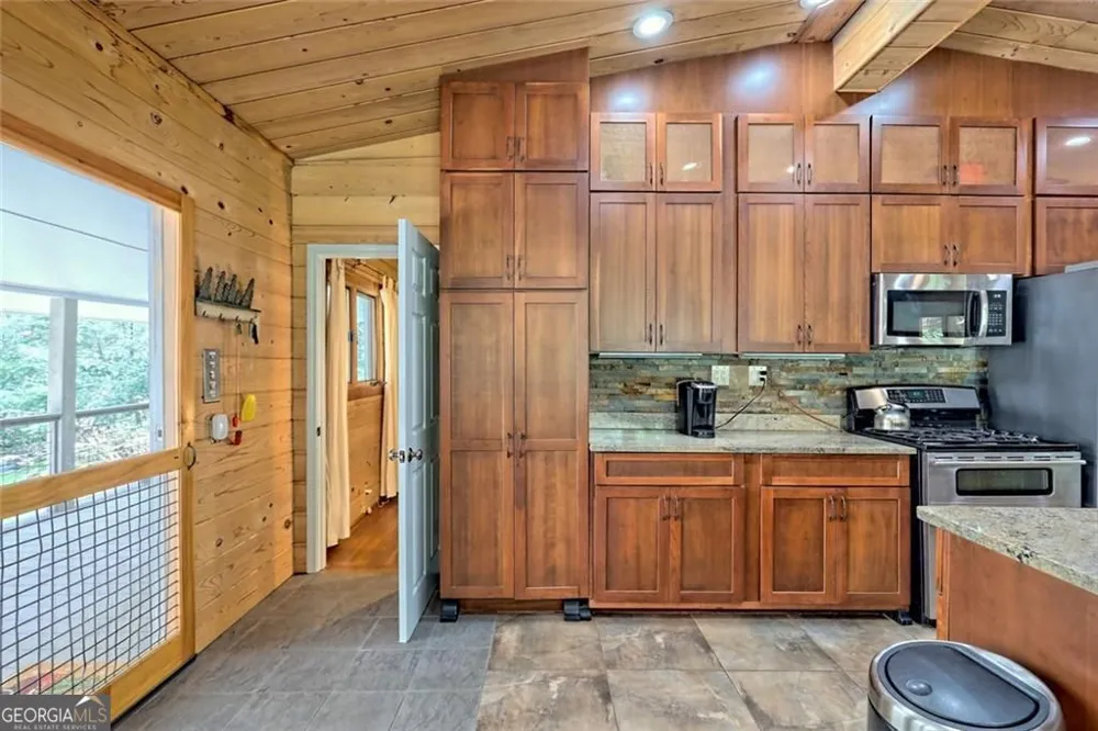 2960 Tate City RD Hayesville, NC 28904