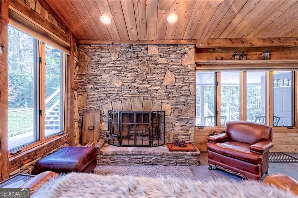2960 Tate City RD Hayesville, NC 28904