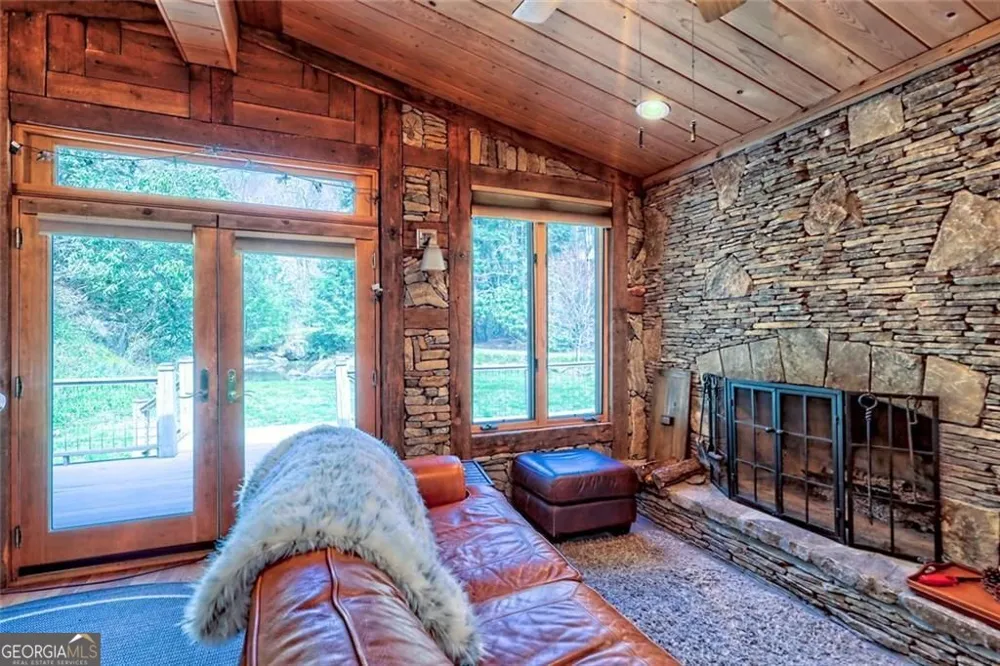 2960 Tate City RD Hayesville, NC 28904