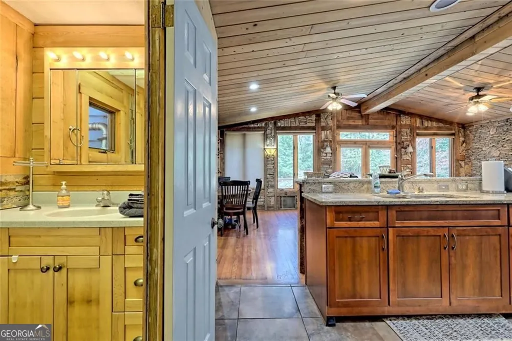 2960 Tate City RD Hayesville, NC 28904