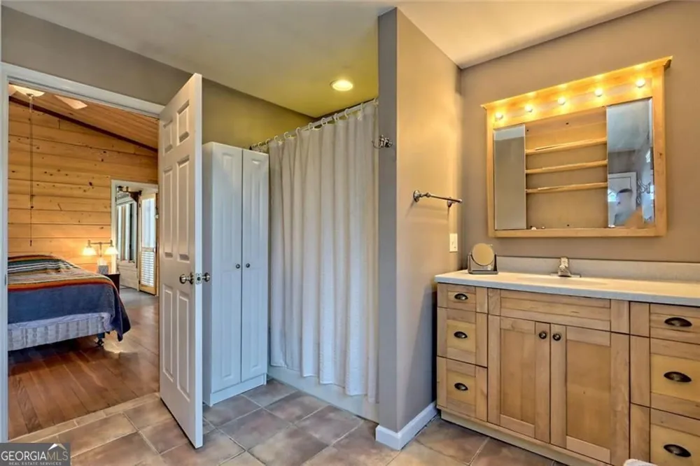 2960 Tate City RD Hayesville, NC 28904