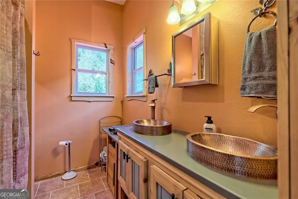 2960 Tate City RD Hayesville, NC 28904