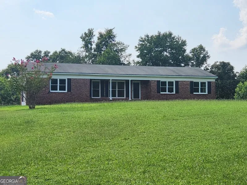 2601 Sims Kidd RD Comer, GA 30629