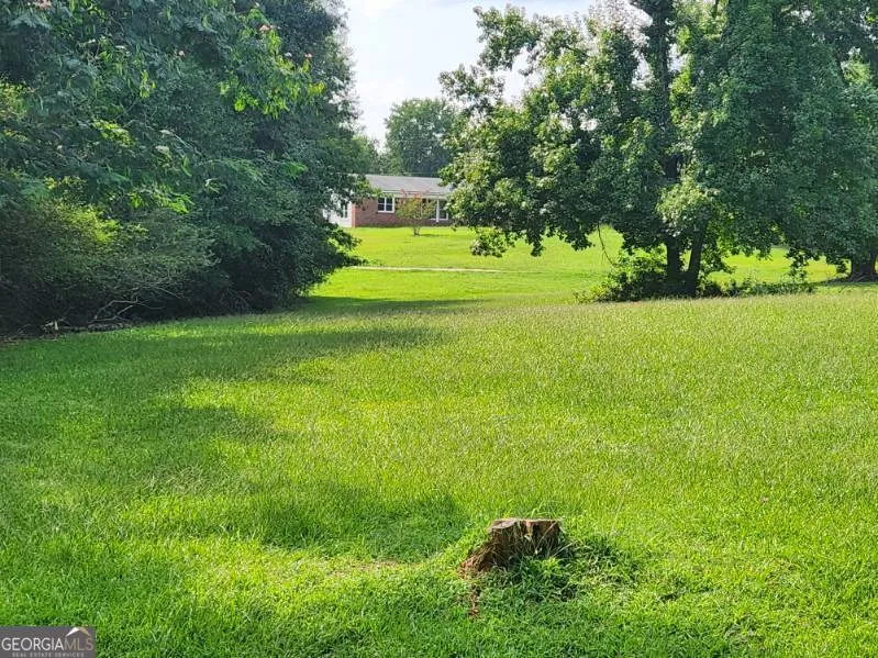2601 Sims Kidd RD Comer, GA 30629