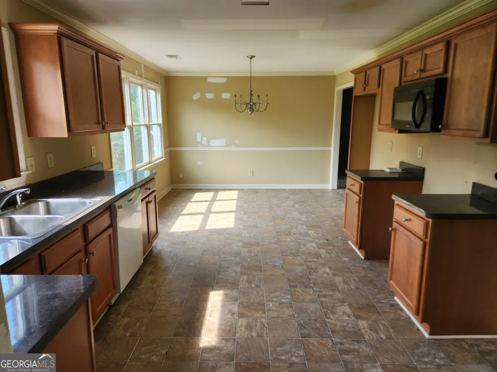 2601 Sims Kidd RD Comer, GA 30629