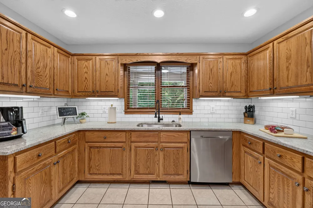 421 S Mount Carmel RD McDonough, GA 30253