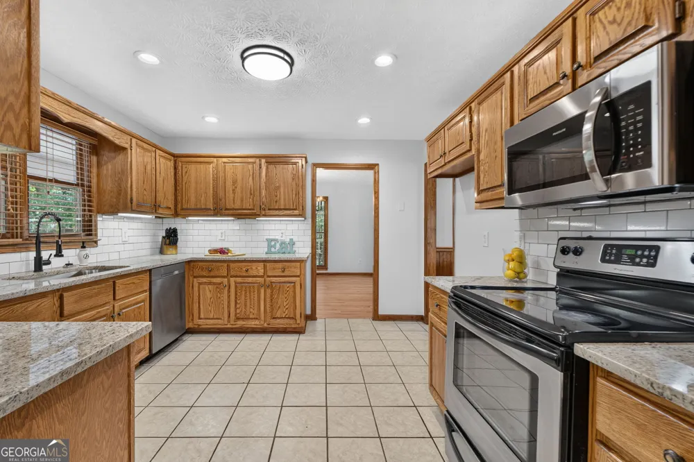 421 S Mount Carmel RD McDonough, GA 30253
