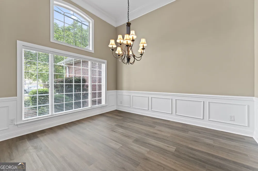 102 Rosemary CT Warner Robins, GA 31088