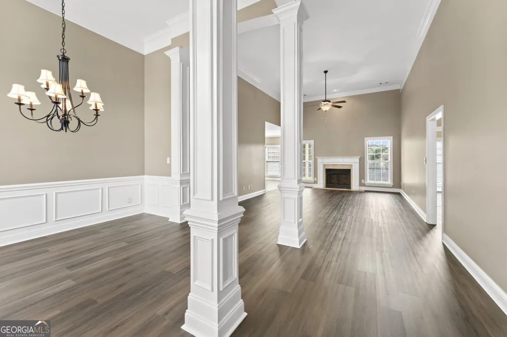 102 Rosemary CT Warner Robins, GA 31088