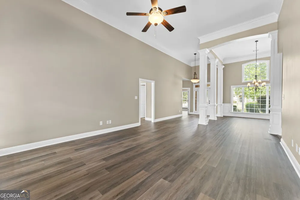 102 Rosemary CT Warner Robins, GA 31088