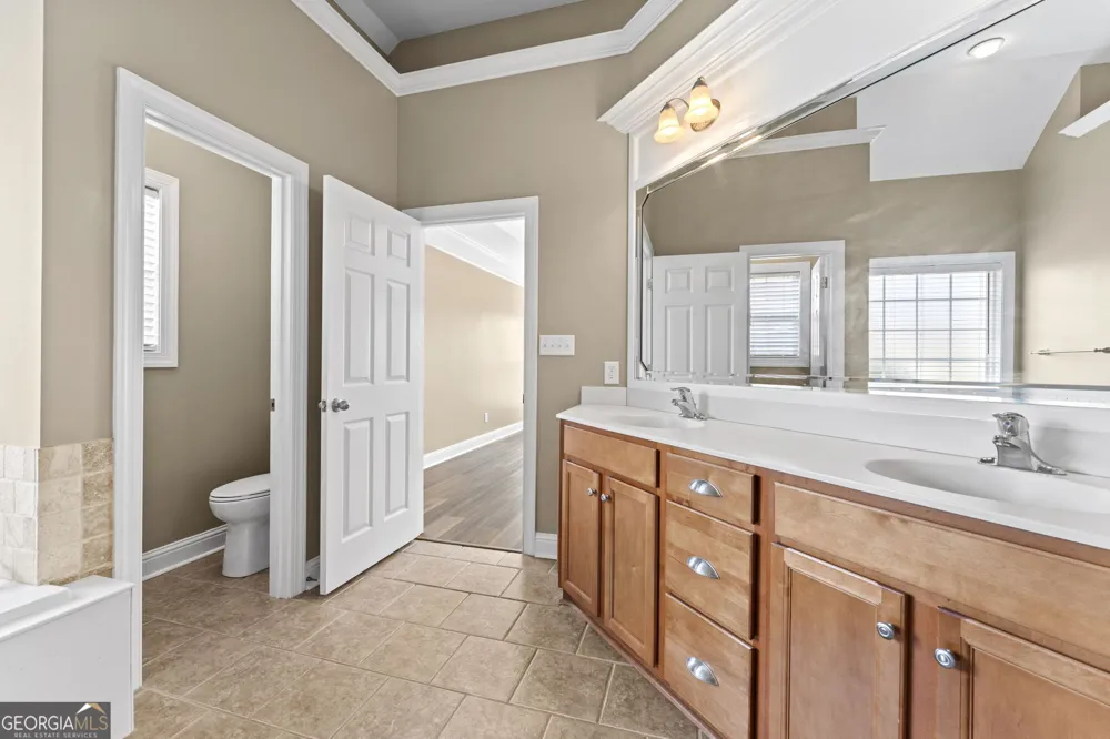 102 Rosemary CT Warner Robins, GA 31088