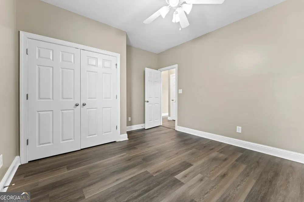 102 Rosemary CT Warner Robins, GA 31088