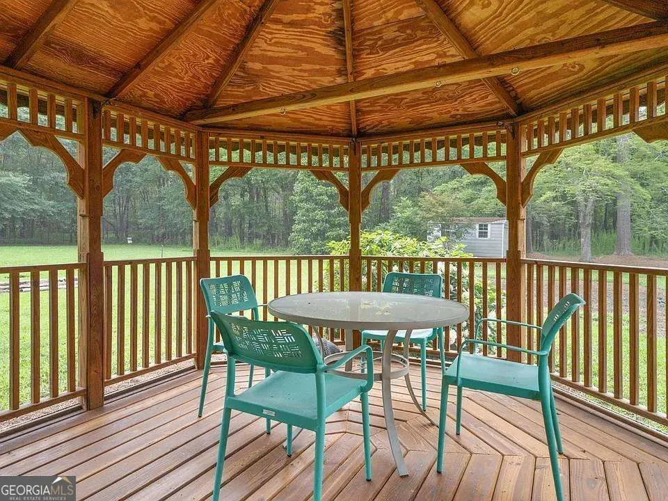 264 Euharlee RD SW Euharlee, GA 30120