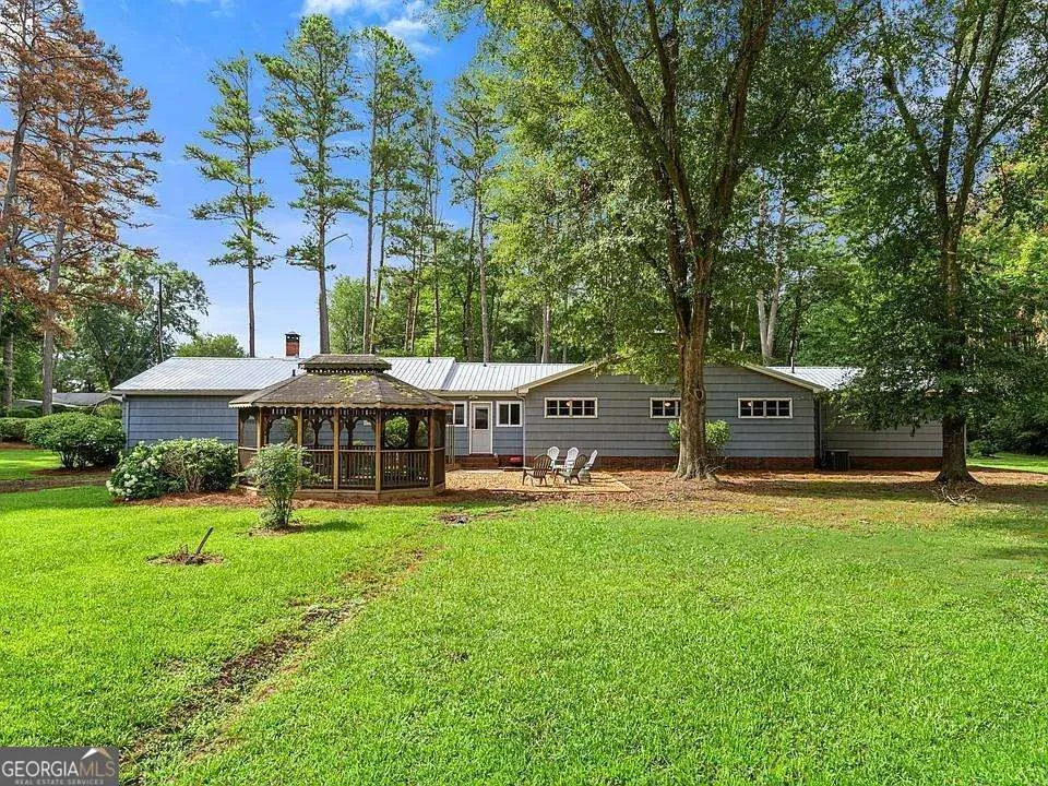 264 Euharlee RD SW Euharlee, GA 30120