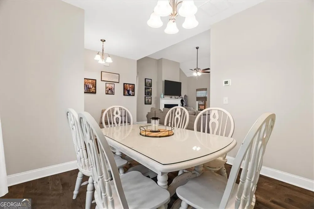 499 Oakland DR SE Calhoun, GA 30701