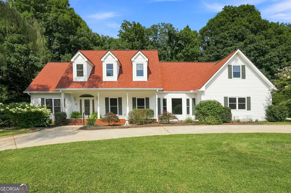 124 Golden Autumn DR Dahlonega, GA 30533