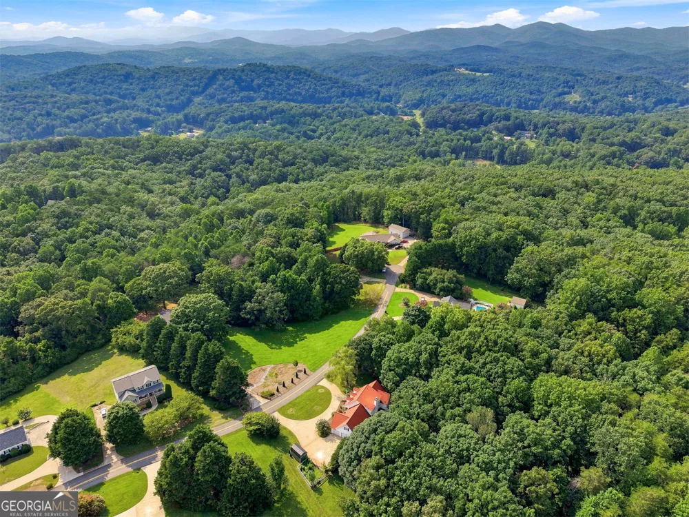 124 Golden Autumn DR Dahlonega, GA 30533