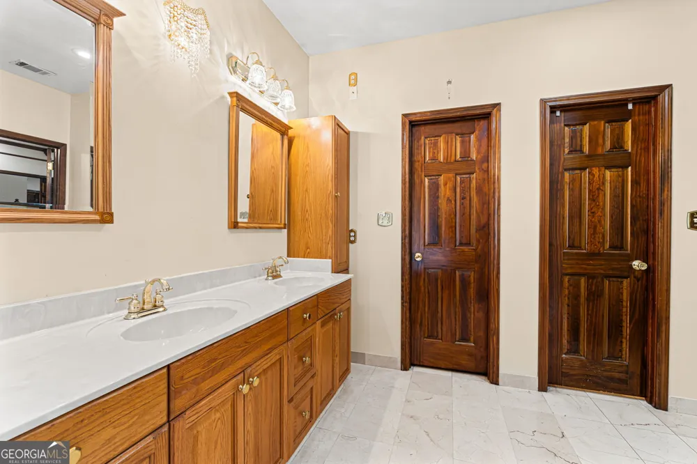 232 Bazemore Circle Warner Robins, GA 31093