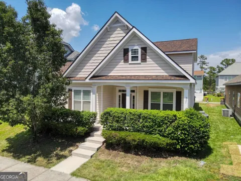 227 Clearwater CIR