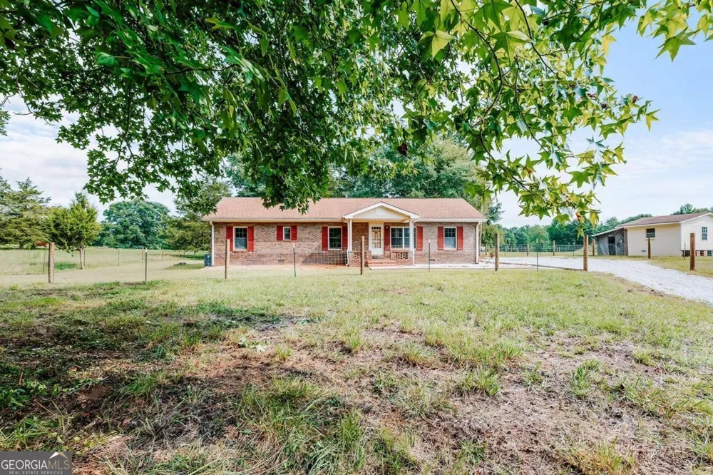 621 Elberton RD Lexington, GA 30648