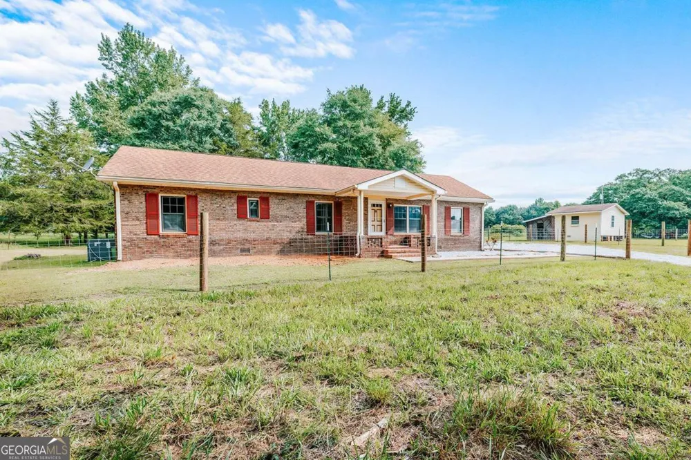 621 Elberton RD Lexington, GA 30648