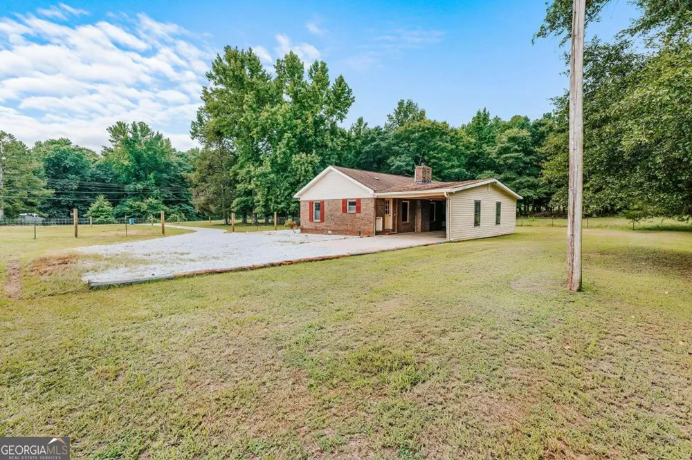 621 Elberton RD Lexington, GA 30648
