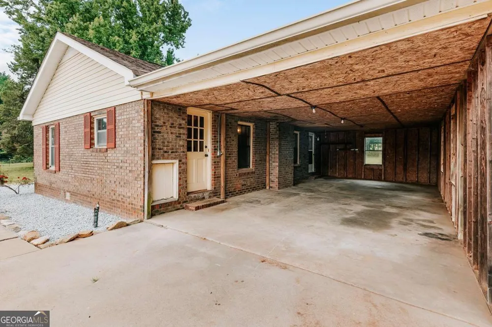 621 Elberton RD Lexington, GA 30648