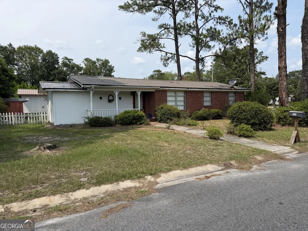 135 Morgan ST Waycross, GA 31501
