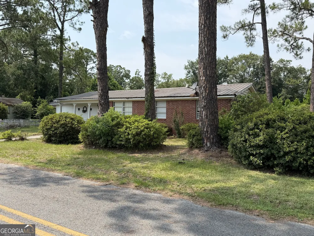 135 Morgan ST Waycross, GA 31501