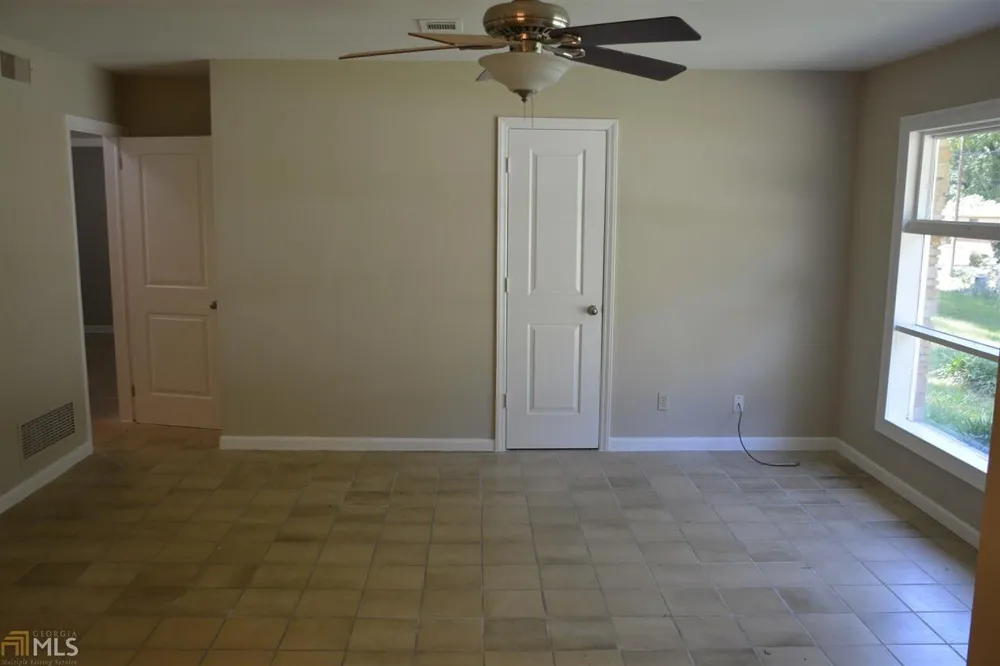 2336 Bonner RD East Point, GA 30344