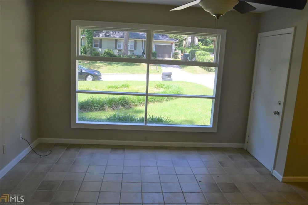 2336 Bonner RD East Point, GA 30344