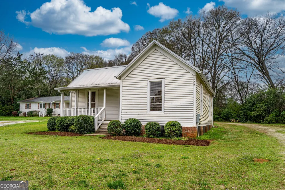696 North AVE Madison, GA 30650