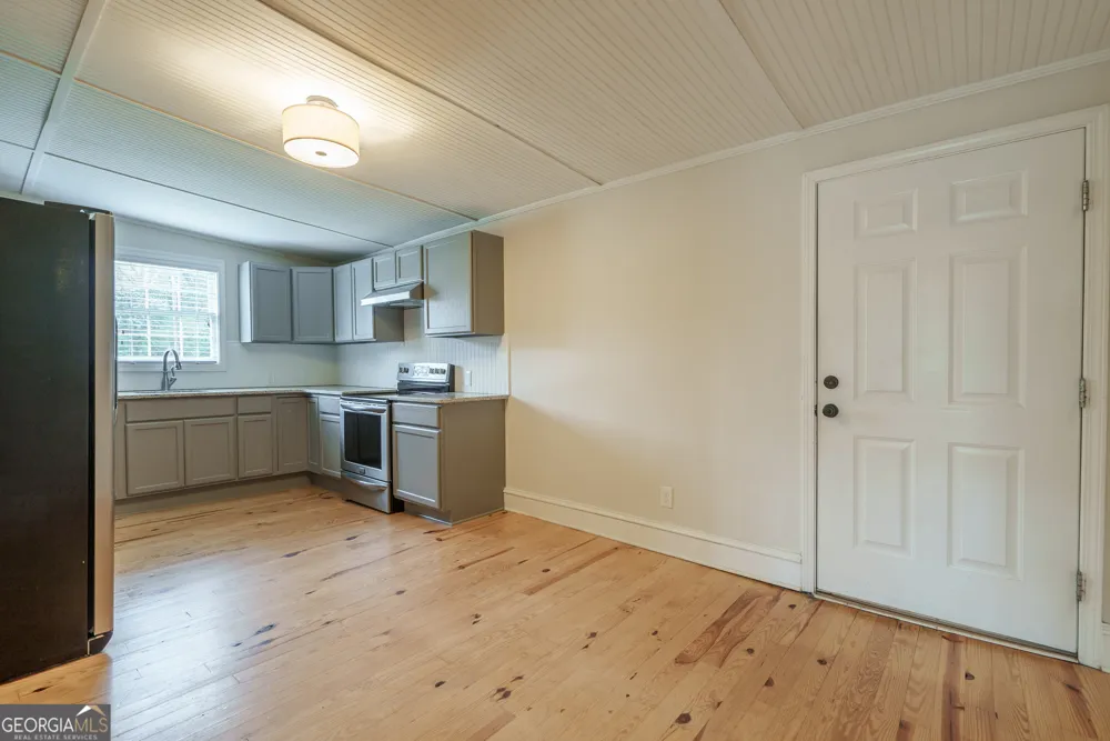 696 North AVE Madison, GA 30650