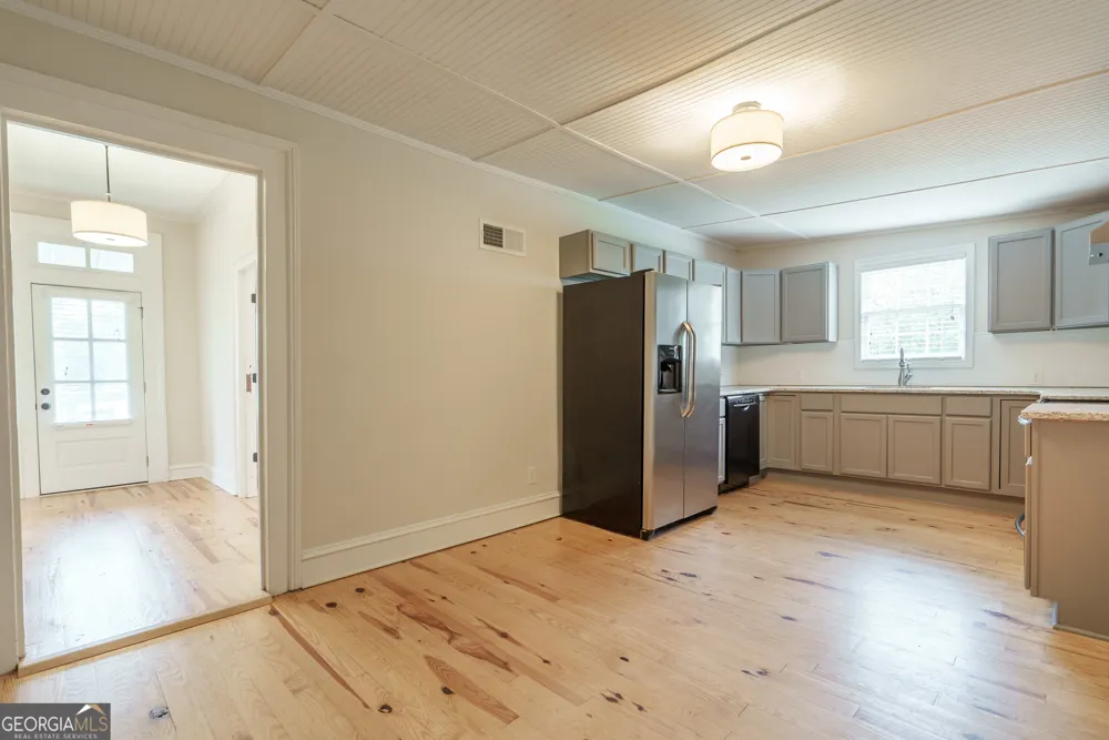 696 North AVE Madison, GA 30650