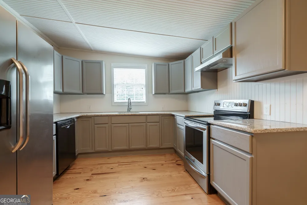 696 North AVE Madison, GA 30650