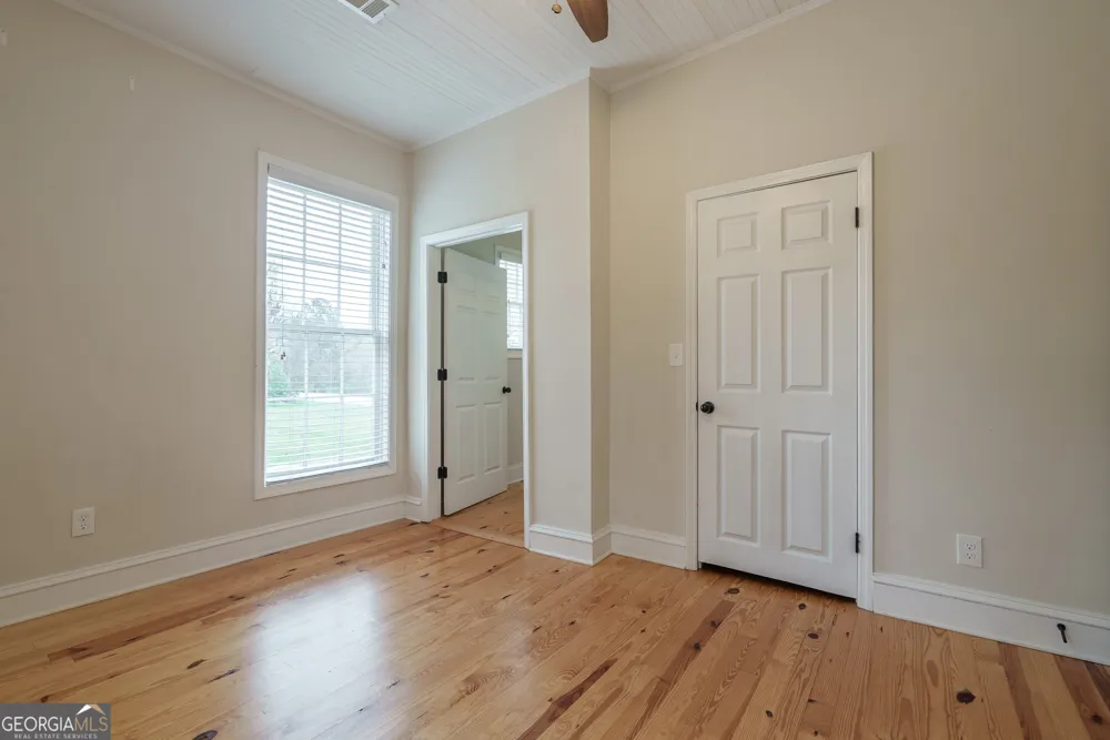 696 North AVE Madison, GA 30650