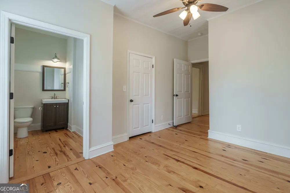 696 North AVE Madison, GA 30650