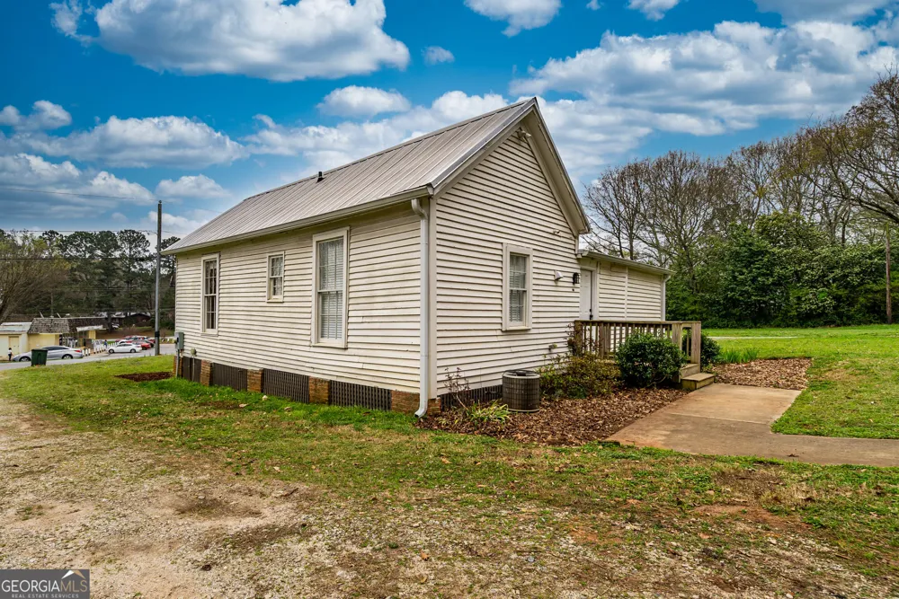 696 North AVE Madison, GA 30650
