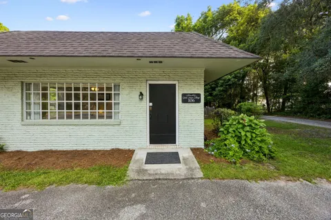 106 W Dillingham ST