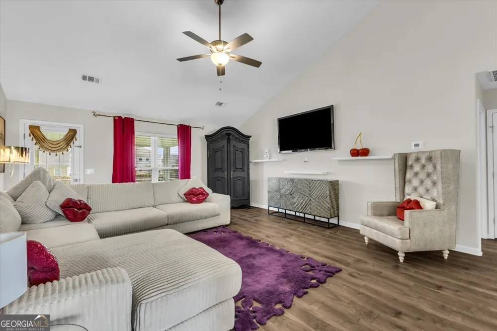 138 Grimsby RD Savannah, GA 31407