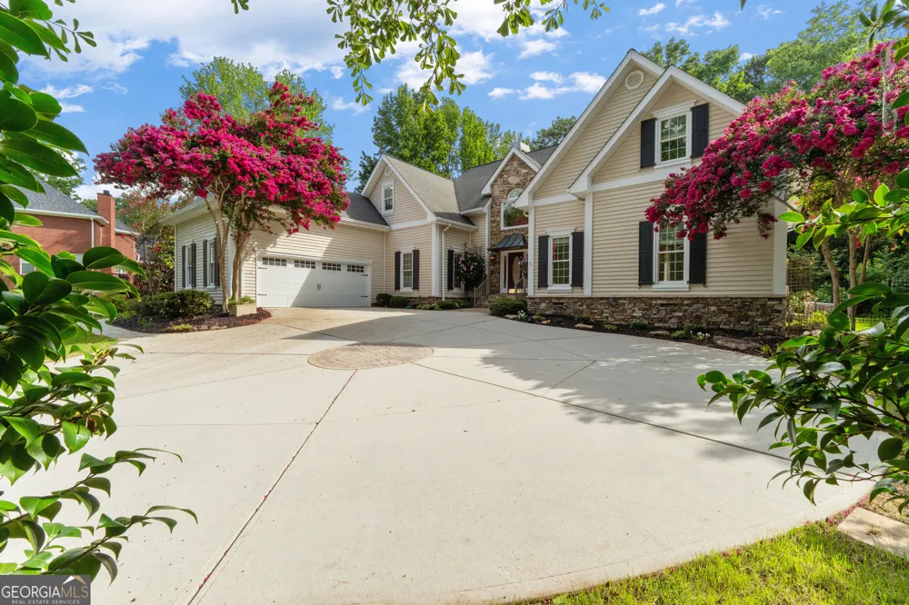 66 Hidden Lakes DR Carrollton, GA 30116